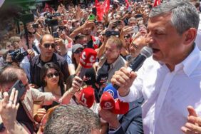 Özgür Özel Niğde'de 'Beni buraya sarayın gücü çıkarmadı'^